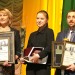 ...į nominaciją už Raseinių krašto garsinimą meno srityje. Viduryje – Islanda Kaušiūtė.