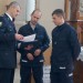 Raseinių PGT viršininkas Giedrius Stonys (kairėje) priėmė naujųjų ugniagesių Arno Vaičiulio ir Vidmanto Džiaugio priesaikas. Raseinių PGT viršininkas Giedrius Stonys (kairėje) priėmė naujųjų ugniagesių Arno Vaičiulio ir Vidmanto Džiaugio priesaikas.